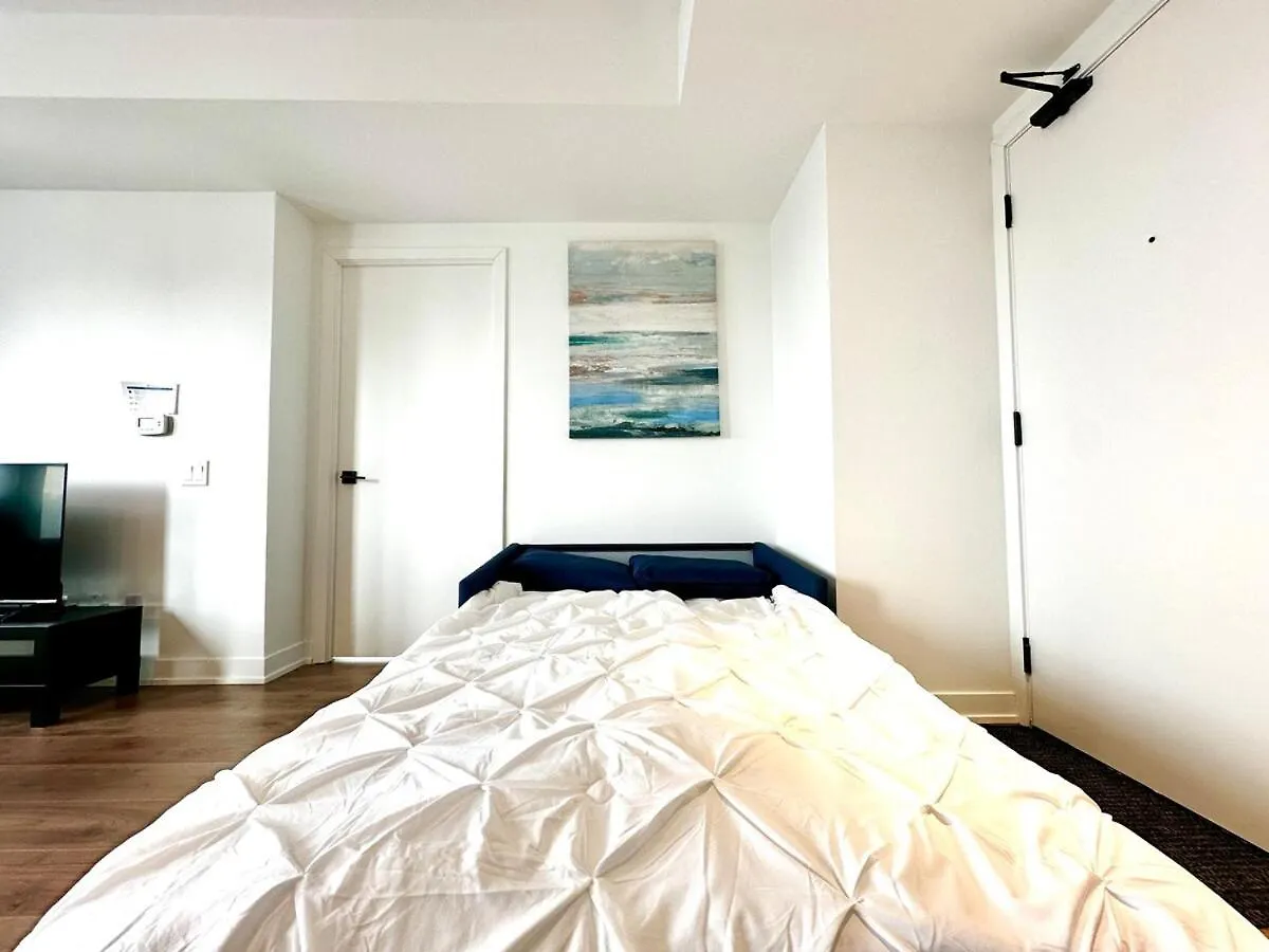 Super Skyline View Condo In The Heart Of Toronto Apartment