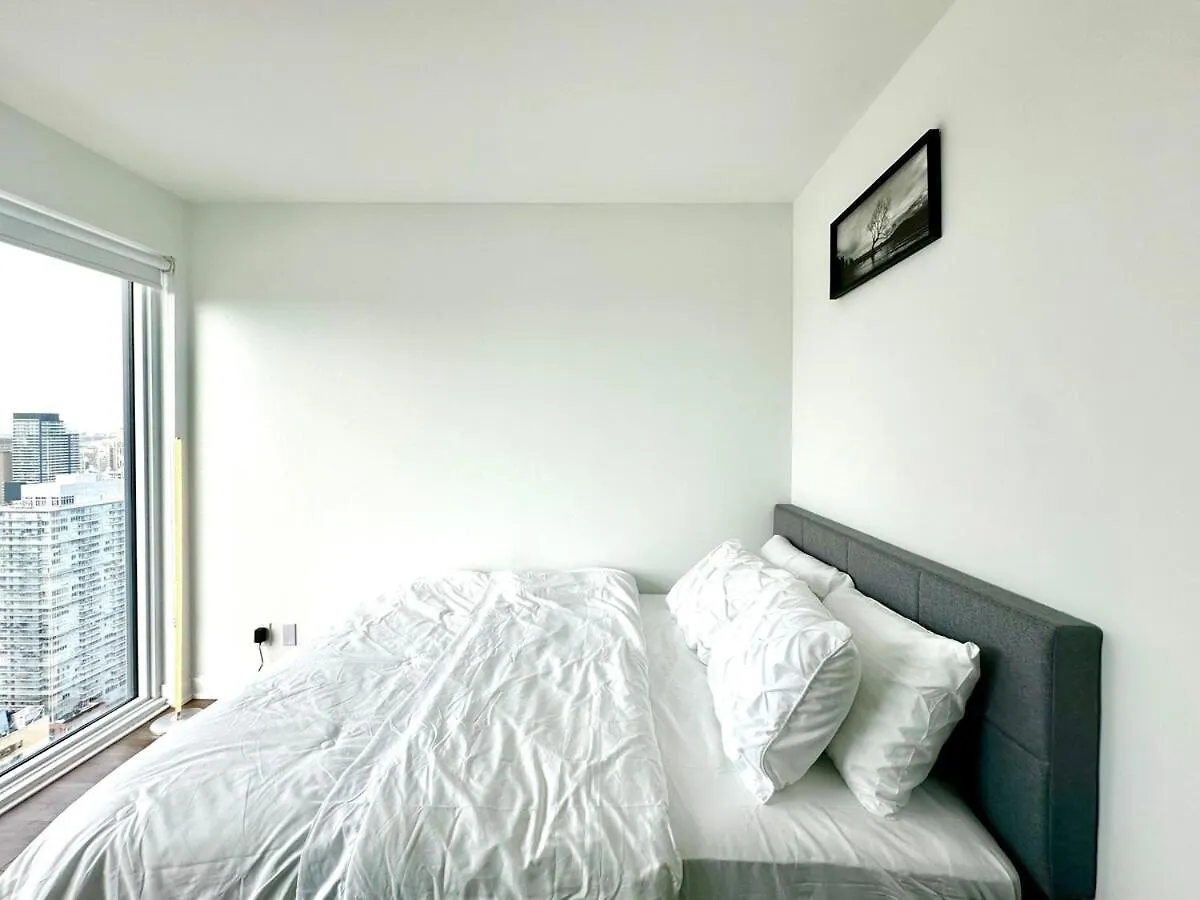 Super Skyline View Condo In The Heart Of Toronto Canada