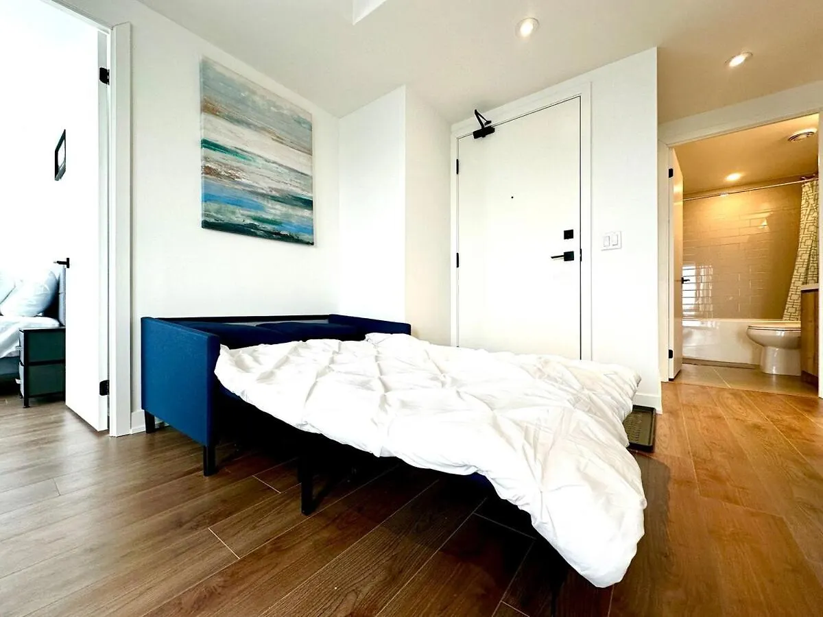 Super Skyline View Condo In The Heart Of Toronto