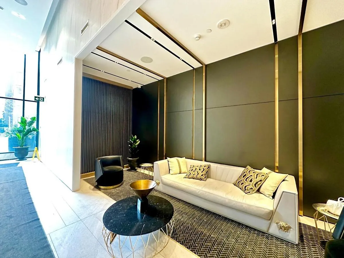 Lejlighed Super Skyline View Condo In The Heart Of Toronto