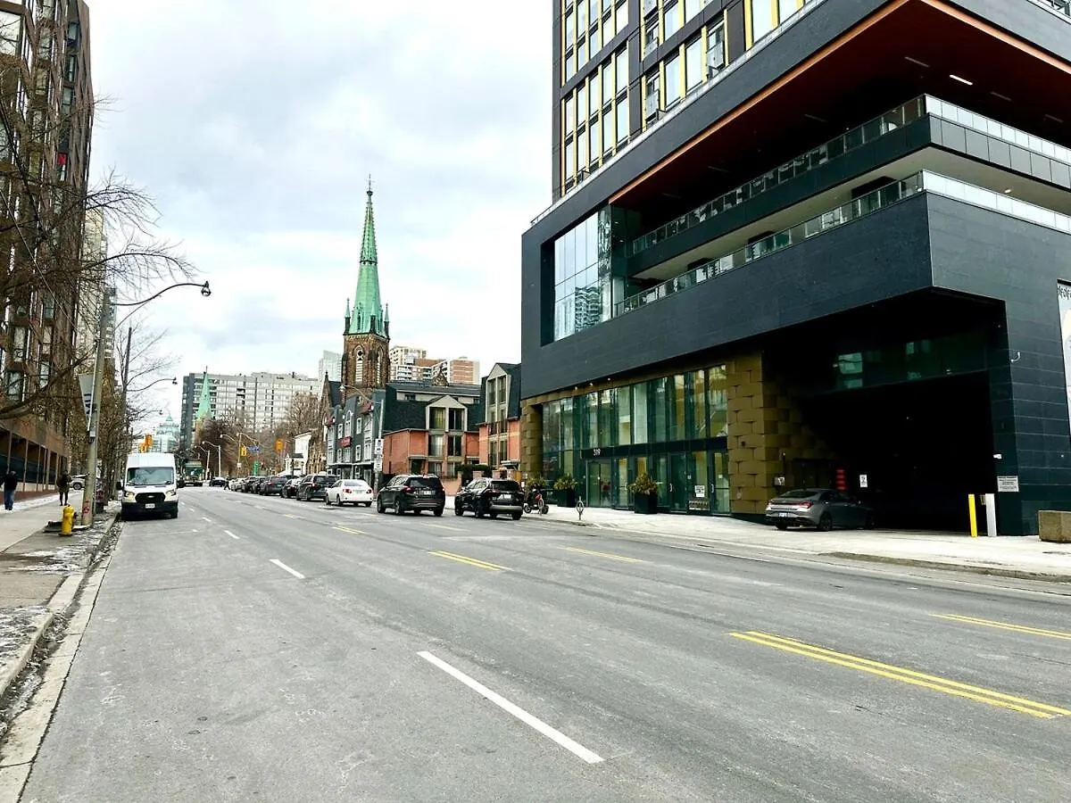Super Skyline View Condo In The Heart Of Toronto